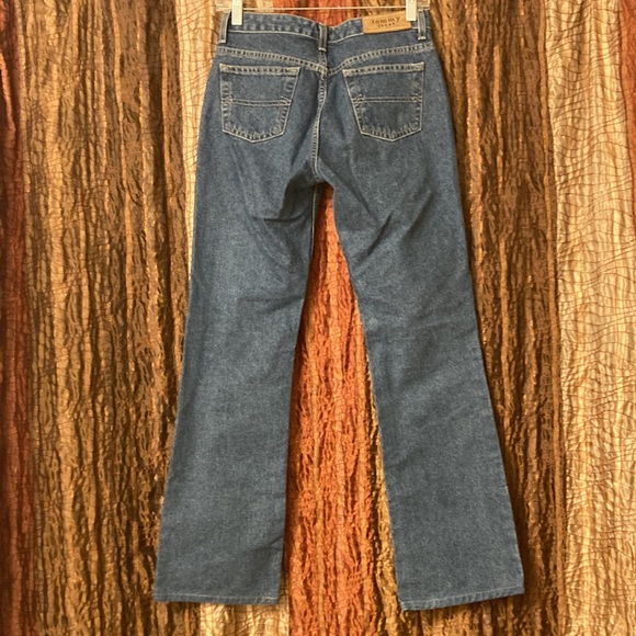 Tommy Hilfiger mid rise button front flared jeans like new - Picture 3 of 6